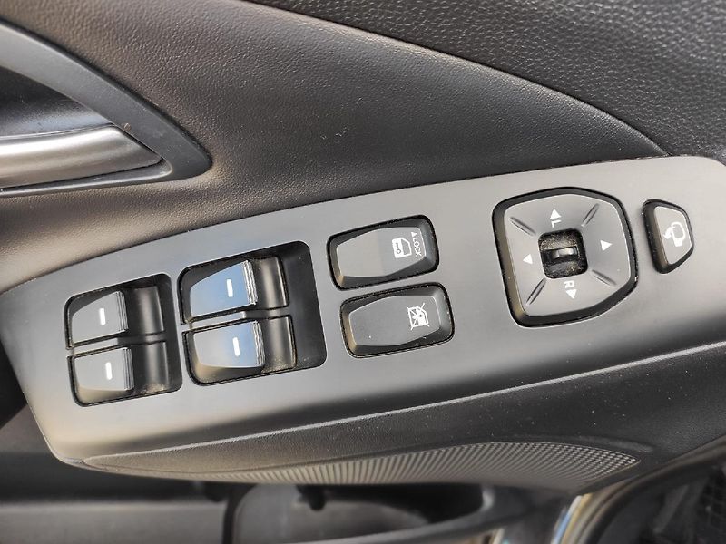 Hyundai ix35 (2014) 1.6i 135k MAN6 TAŽNÉ - fotka 18 z 25