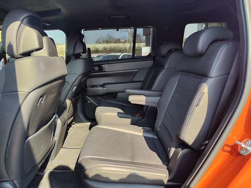 Hyundai Santa Fe 1.6 T-GDi/158kW CALLIG PNM 4x4 - fotka 15 z 39