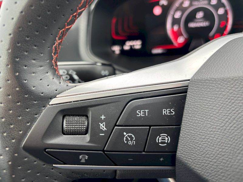 Seat Arona (2023) 1.0TSI 81kW FR ACC - fotka 12 z 35