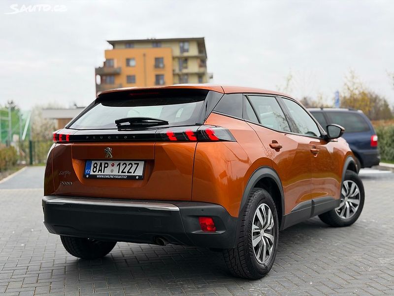 Peugeot 2008 1.2 PureTech 74 kW / tažné - fotka 3 z 21