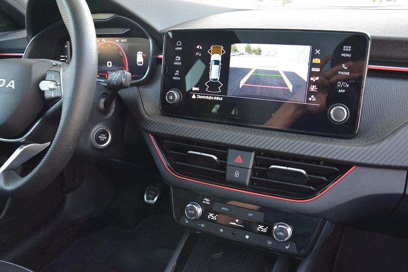 Škoda Scala (2025) 1.0 TSI 85 KW Monte Carlo - fotka 21 z 22