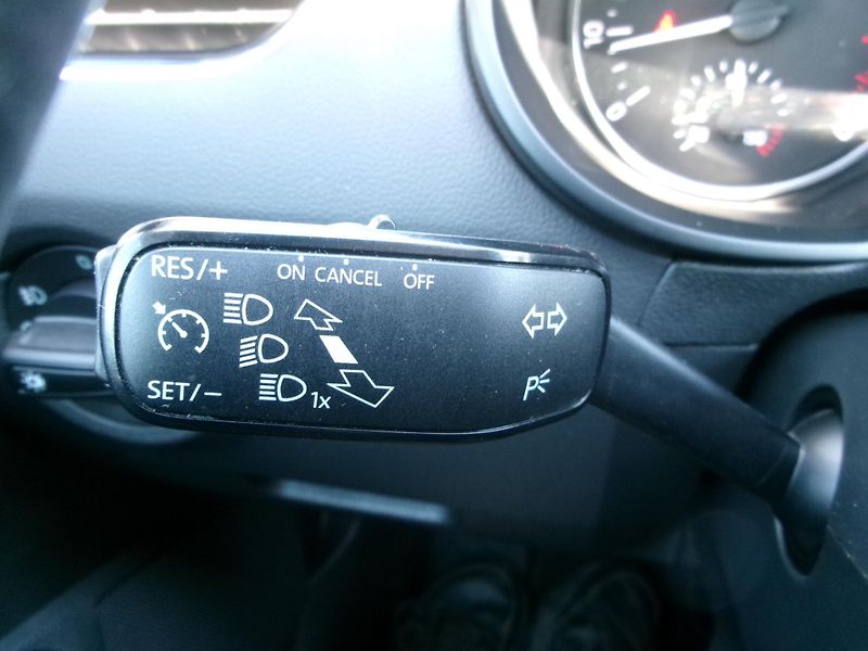 Škoda Octavia (2013) 1,4 TSI AC BT NAVI TEMP - fotka 24 z 38