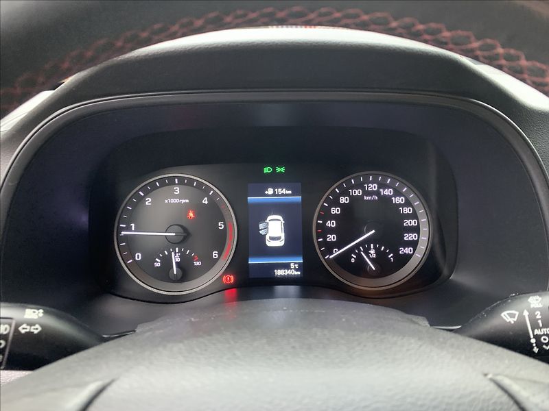 Hyundai Tucson 1,6 CRDI 4x4 N Line 1.MAJ.,ČR - fotka 13 z 24