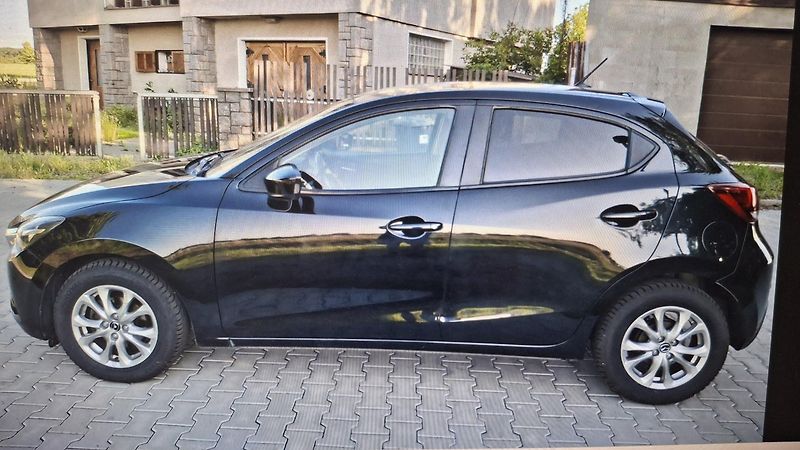 Mazda 2 1.5 sport  66kw  facelit - fotka 6 z 39