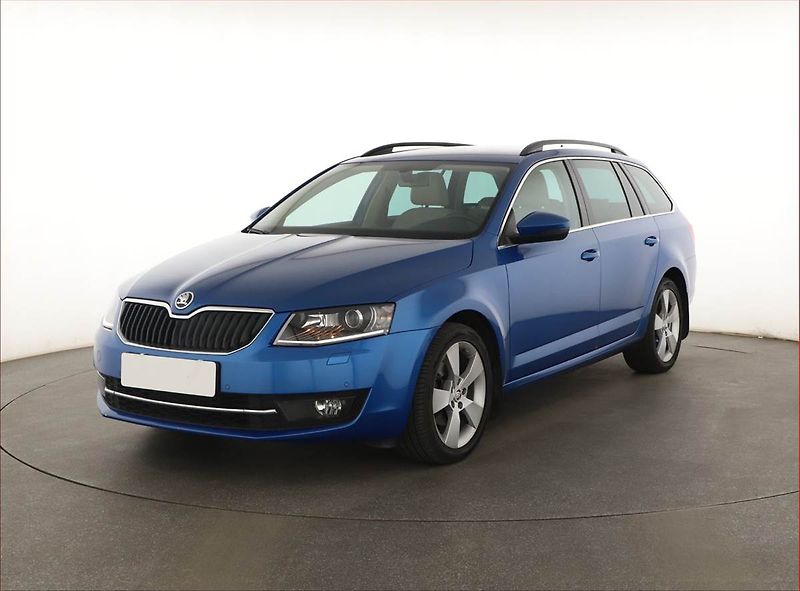 Škoda Octavia (2016) 1.4 TSI, Navi, Bi-Xenony - fotka 2 z 19