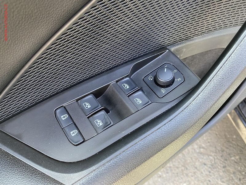 Škoda Octavia (2023) 1.5 TSi, ČR, SportLine, DSG - fotka 13 z 19