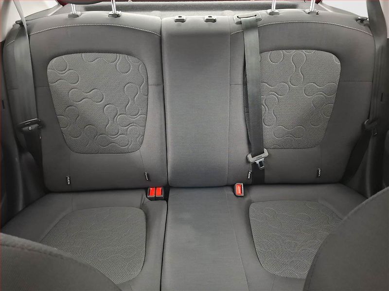 Hyundai i20 (2011) 1.2, ČR,1.maj - fotka 10 z 13