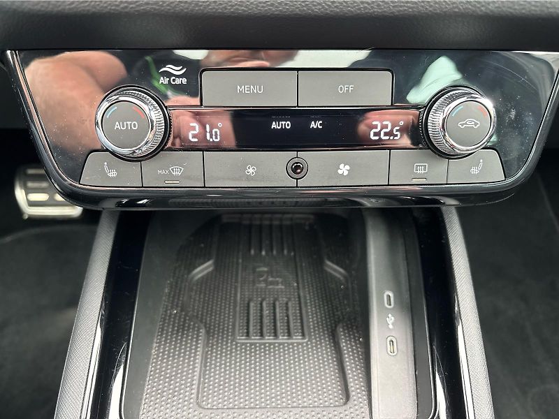 Škoda Scala 1,0 TSI 85 kW MONTE CARLO DSG - fotka 21 z 30