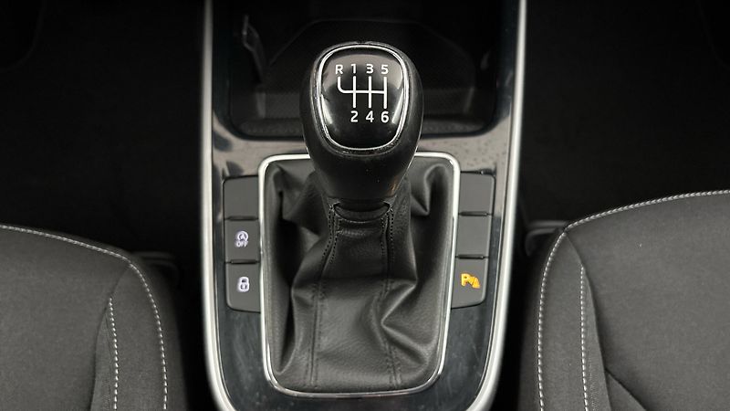 Škoda Fabia 1.0 TSI Style - fotka 22 z 23