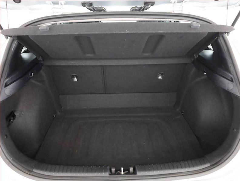 Kia Ceed (2020) 1.4 CVVT, Serv.kniha, Tempomat - fotka 16 z 17