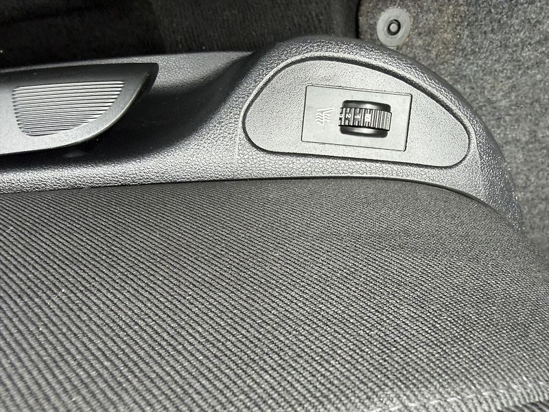 Peugeot 308 1.6 HDI - fotka 16 z 23
