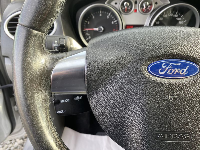 Ford Focus 2.0i 145PS LPG FORD COMBI TOP! - fotka 158 z 170