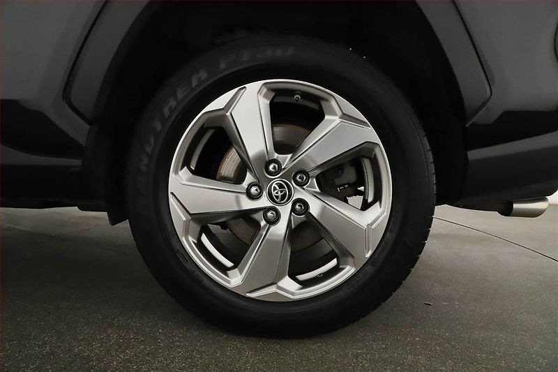 Toyota RAV4 (2020) 2.5 Hybrid - fotka 20 z 20