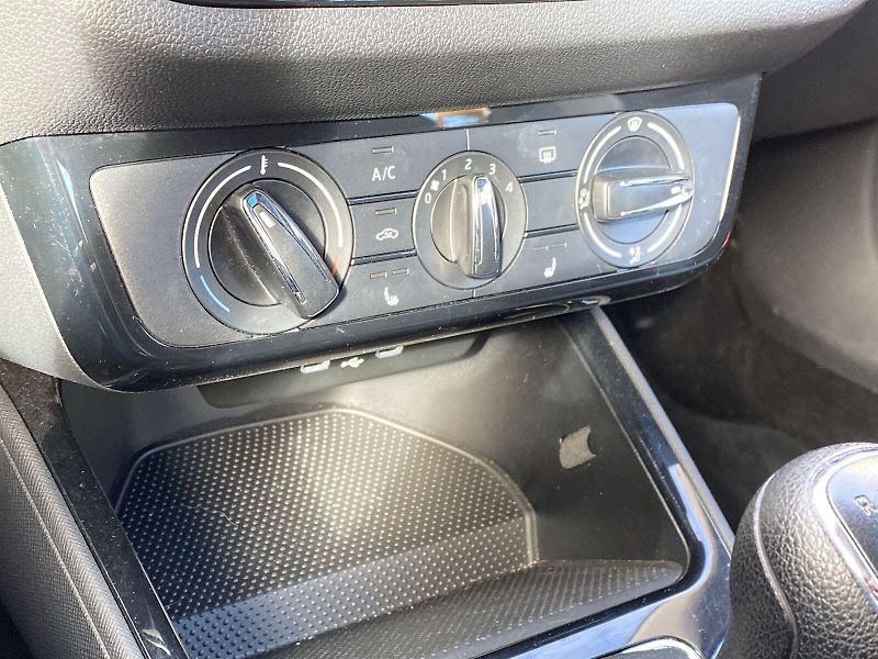 Škoda Fabia (2024) 1.0 TSI Selection - fotka 17 z 32