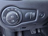 Jeep Cherokee 147kW 4x4 LIMITED KŮŽE NAV - náhled 30