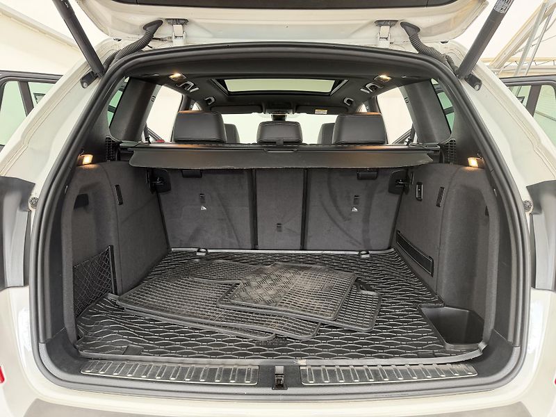 BMW X3 3.0d*190kw*4x4*M-Packet*Pano* - fotka 13 z 44