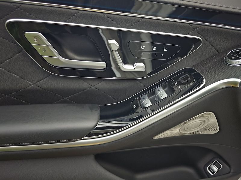 Mercedes-Benz Třídy S 400 d AMG 4MATIC LONG - fotka 9 z 28