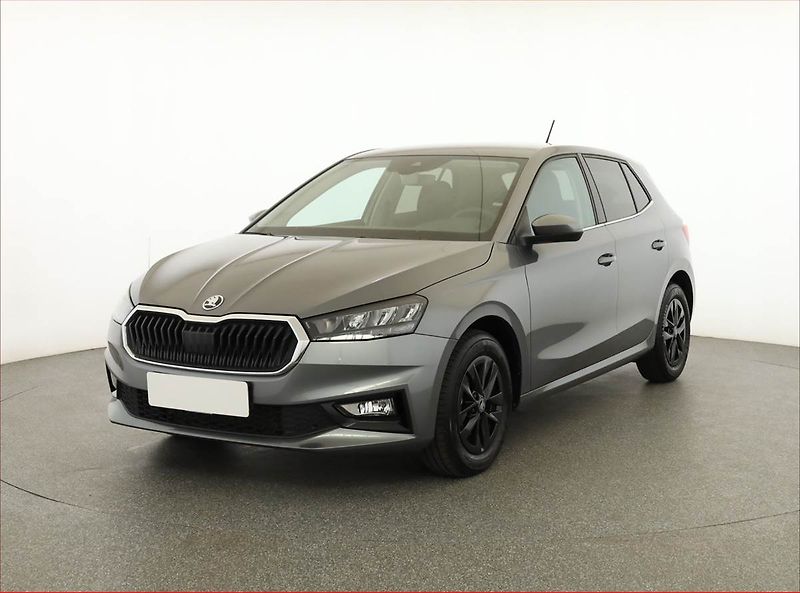 Škoda Fabia (2024) Top Selection 1.0 TSI - fotka 2 z 22