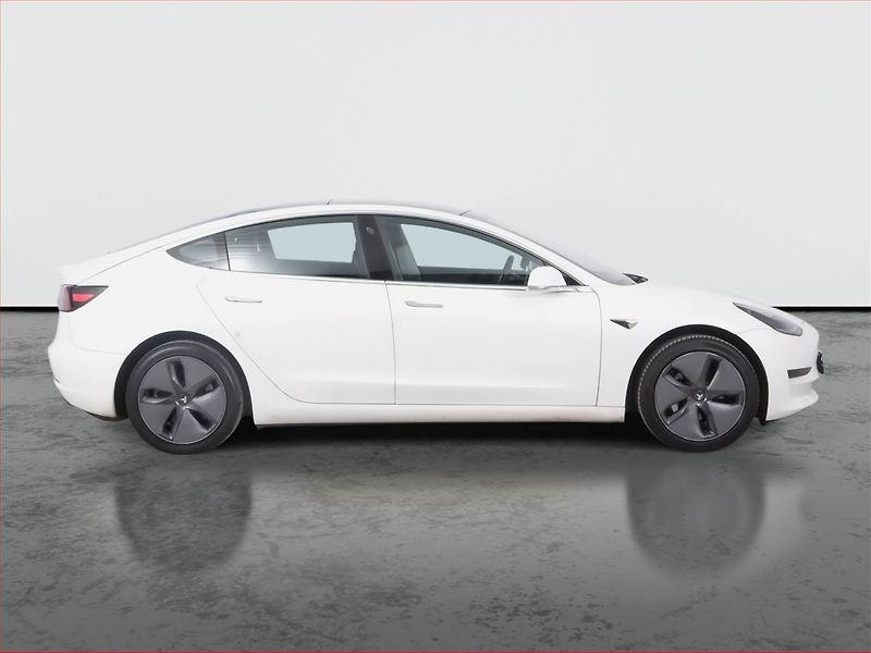Tesla Model 3 (2019) Std Range Plus 55kWh, SoH 79% - fotka 6 z 22
