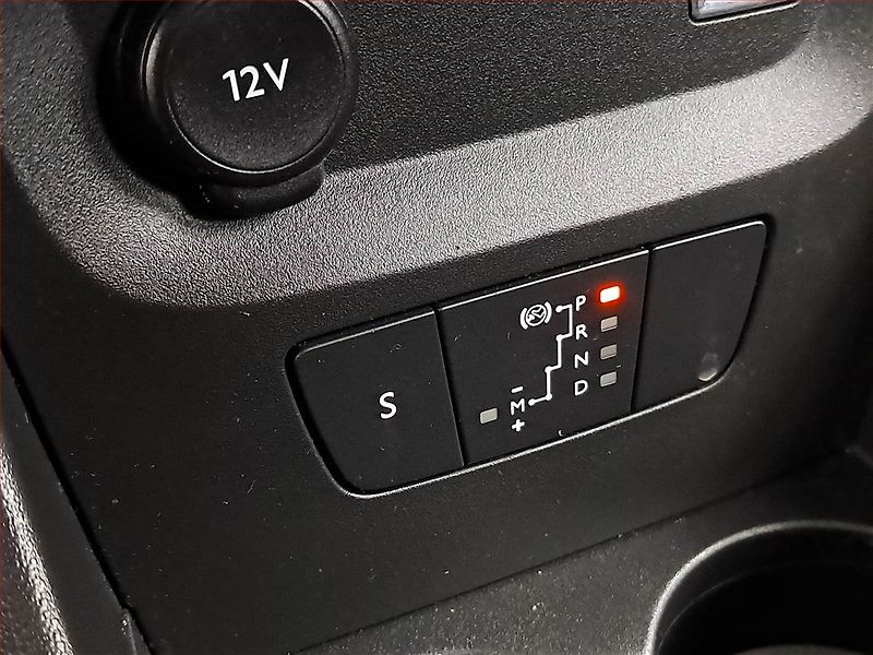 Citroën C3 (2021) 1.2 PureTech, Automat - fotka 13 z 17