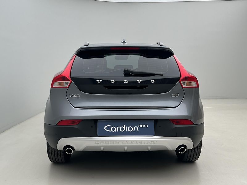 Volvo V40 CC D3 PLUS AUT - fotka 11 z 39