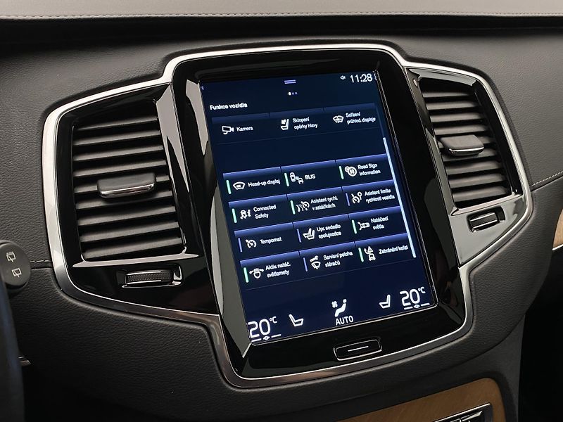 Volvo XC90 B5 AWD INSCRIPTION REZERVACE - fotka 41 z 46