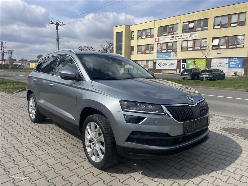 Škoda Karoq 1,5 TSI  Style+ DSG CZ  2x alu - fotka 3 z 11