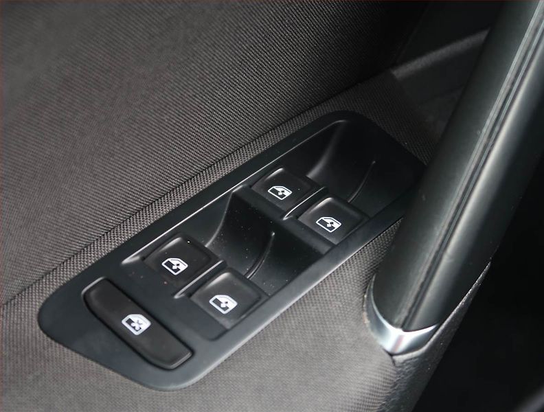 Volkswagen Golf (2018) Comfortline 1.4 TSI, Tempomat - fotka 15 z 17