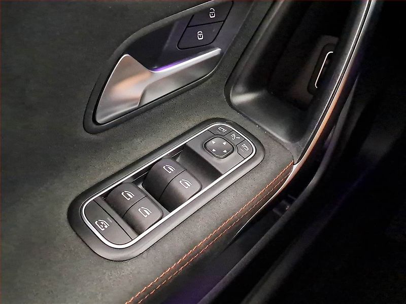 Mercedes-Benz CLA (2020) 250 e - fotka 21 z 24