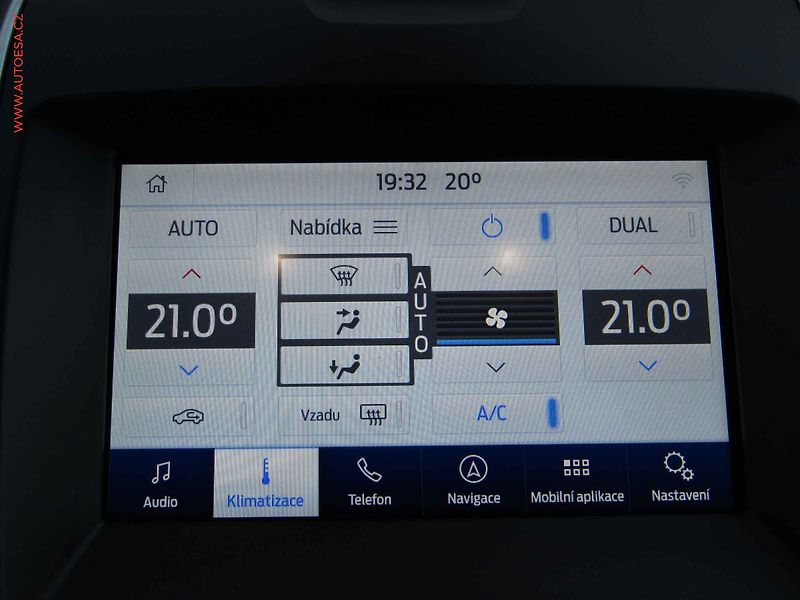 Ford Galaxy (2016) 2.0TDCi 7Míst, AT, navi - fotka 18 z 21