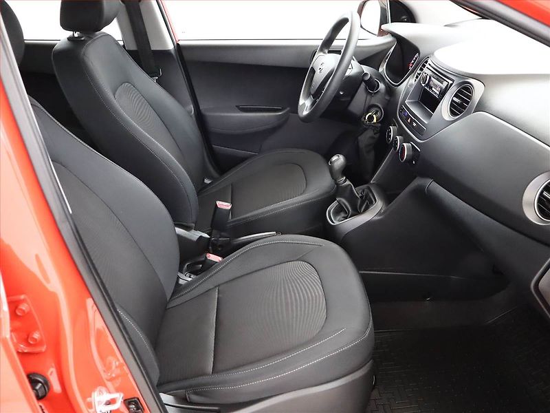 Hyundai i10 (2018) Family+ 1.0, Serv.kniha - fotka 7 z 9