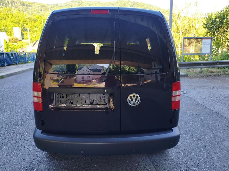 Volkswagen Caddy (2012) 1,2 TSI Trend 7 míst - fotka 10 z 30