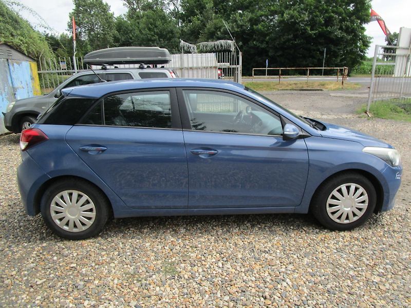 Hyundai i20 1,2-55KW-KOUPEN V ČR+NOVÁ STK - fotka 5 z 13