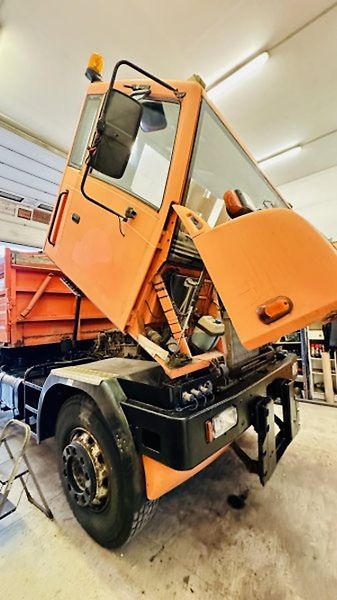 Praga (2000) 4x4 sklápěč 14t komunál sypač  - fotka 12 z 14