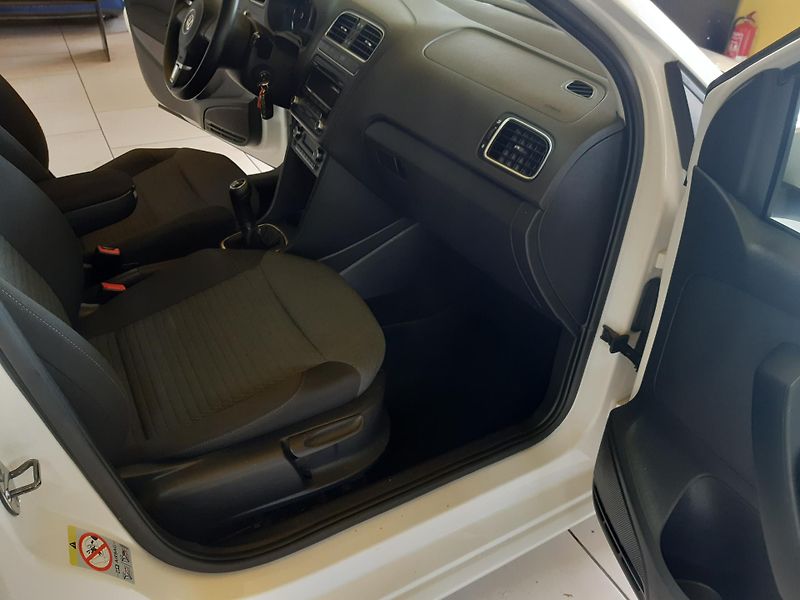 Volkswagen Polo 1.2 i DIGIKLIMA  - fotka 17 z 19