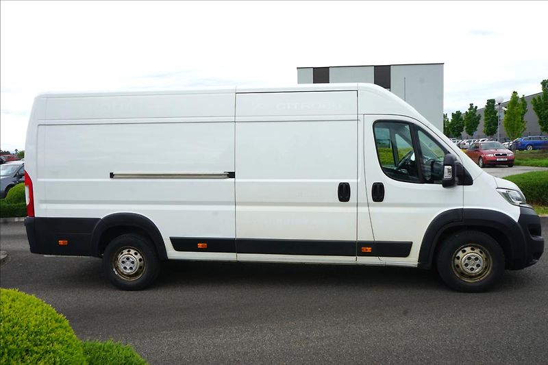 Citroën Jumper 2,0 BlueHDI 160  Furgon L4H2 - fotka 6 z 17