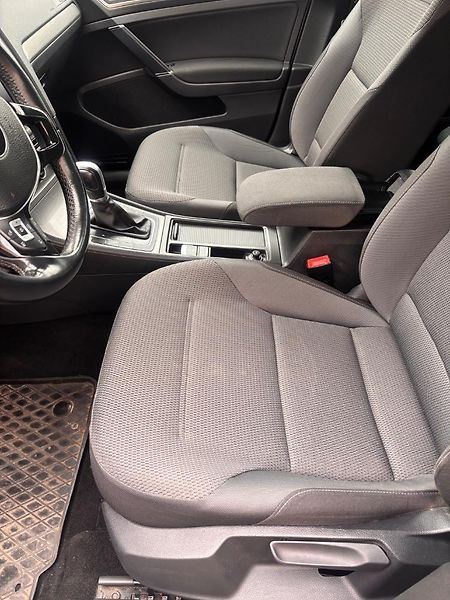 Volkswagen Golf (2015)  2.0 TDI, panorama, tažné  - fotka 6 z 10