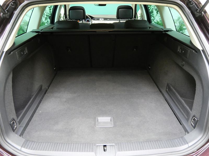 Volkswagen Passat - fotka 25 z 25