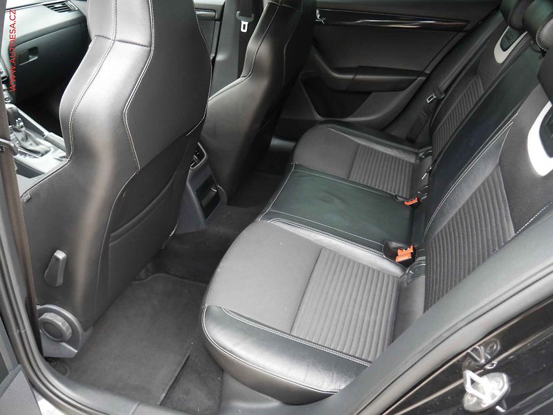 Škoda Octavia (2017) 2.0TDi, DSG, navi, xenon - fotka 10 z 19
