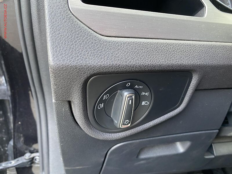 Volkswagen Touran (2021) 2.0 TDi, Comfortline, DSG, - fotka 15 z 19