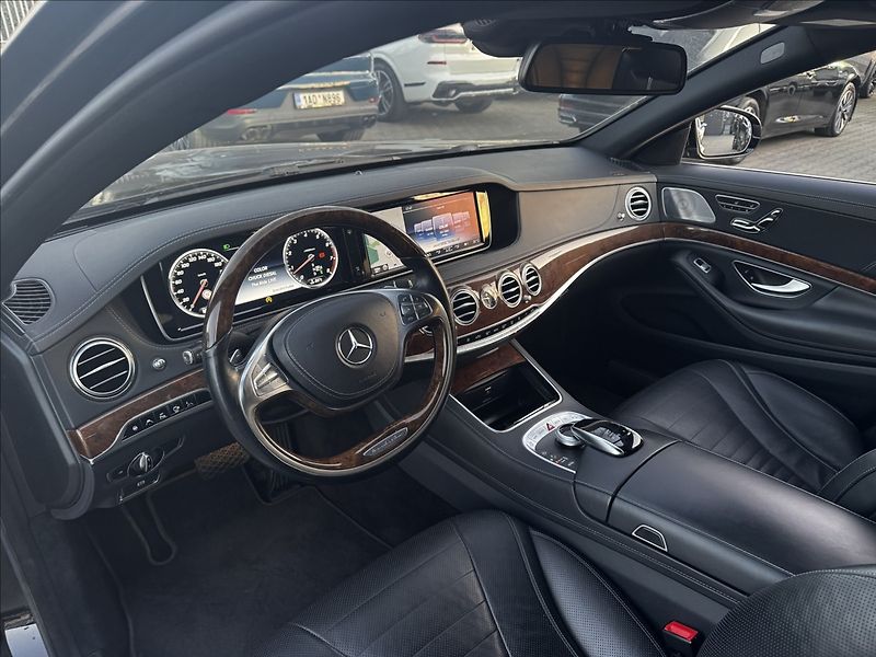 Mercedes-Benz Třídy S 500 L 4Matic AMG - fotka 16 z 28
