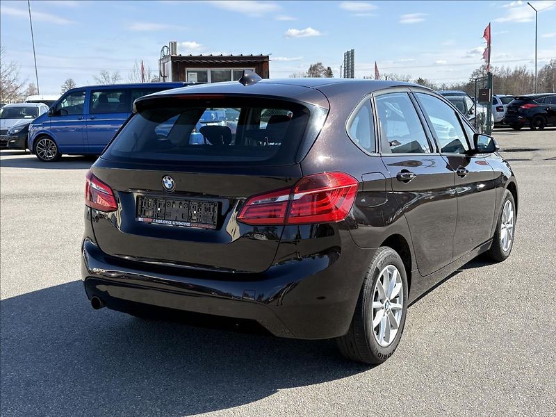 BMW Řada 2 1,5 218i 100kW AT,Led,Navi,PDC - fotka 2 z 37