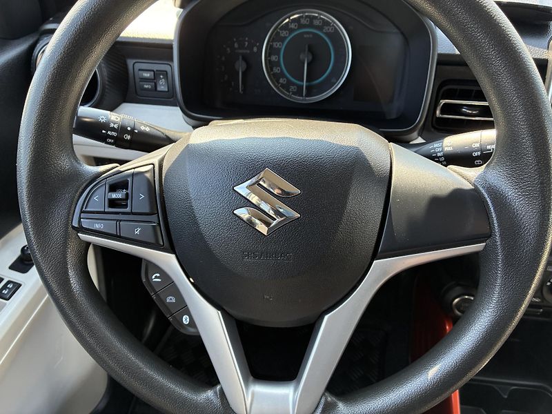 Suzuki Ignis (2019) 1,2DualJet Premium * ZÁRUKA * - fotka 10 z 25