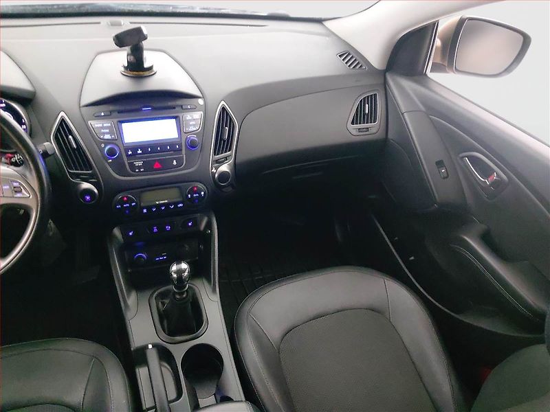 Hyundai ix35 (2015) 2.0 CRDi, 4X4, Tempomat - fotka 8 z 16