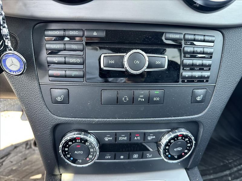 Mercedes-Benz GLK 220 CDI 4MATIC - fotka 10 z 11
