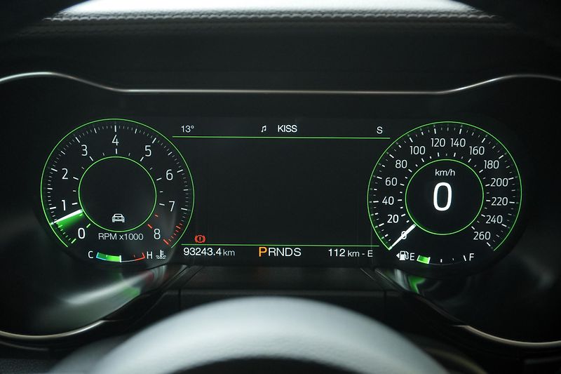 Ford Mustang 5.0 V8 GT, DPH, ACC, Ventilace - fotka 20 z 35