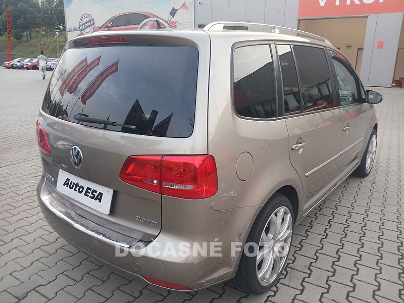 Volkswagen Touran (2012) 2.0TDi - fotka 2 z 3