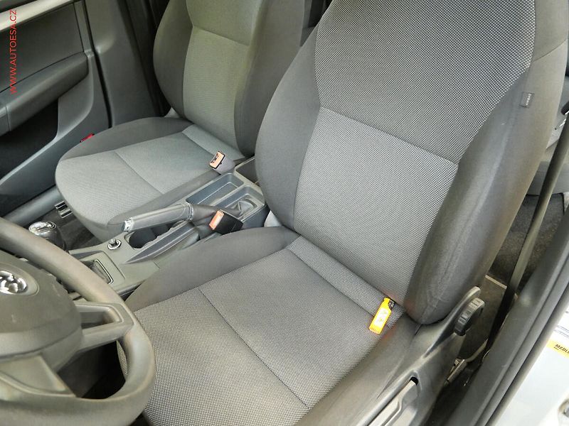 Škoda Octavia (2015) 1.6 TDi, Klima - fotka 9 z 16