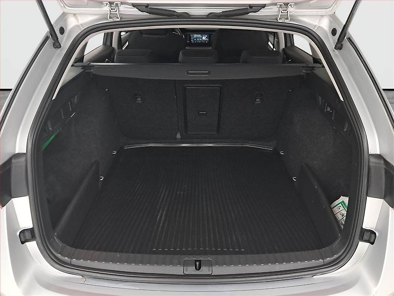 Škoda Octavia (2023) Ambition 2.0 TDI, ČR,1.maj - fotka 14 z 17