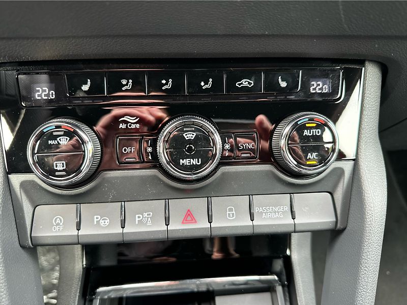 Škoda Karoq Sportline 2,0 TSI 140 kW 7-stu - fotka 14 z 22